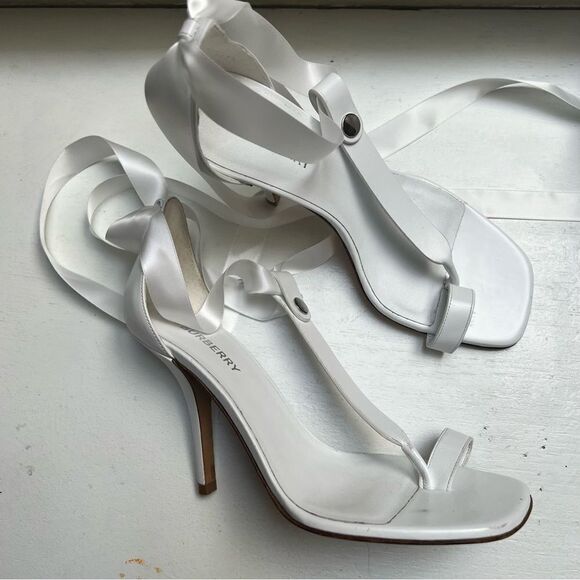 Burberry STEFANIE OPEN TOE THONG ANKLE T STRAP Leather White EU 37 MSRP $820 - Picture 2 of 6